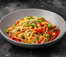 Лапша яичная с овощами