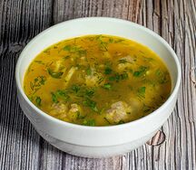 Суп с фрикадельками из куриного филе