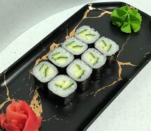 Ролл с огурцом