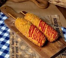 Корн-дог с сыром и сосиской