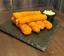 Мраморные сырные палочки