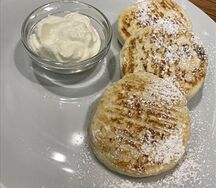 Сырники со сметаной
