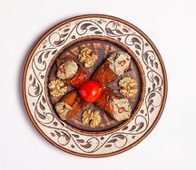 Болгарский перец с орехами