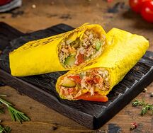 Шаурма из курицы в сырном лаваше