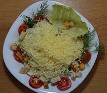Салат Цезарь с курицей