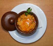 Курица в горшочке