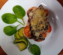 Курица под овощами