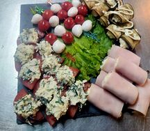 Рулетики из ветчины
