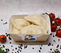 Вареник с картофелем, луком, грибами и курицей