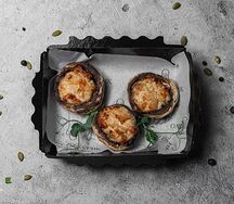 Шампиньоны, запеченные с креветками