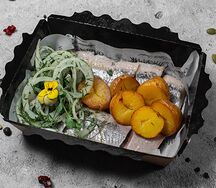 Сельдь с картофелем и лучком