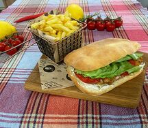 Панини из домашней булочки с хрустящей курочкой