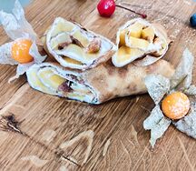 Блин с персиком и кремом маскарпоне