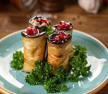 Рулетики из баклажанов с орехами