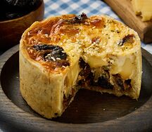 Пирог на песочном тесте с капустой и черносливом