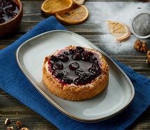 Пирожное Смородина с творогом и грецким орехом