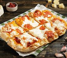 Пицца римская Пепперони (20х30 см)