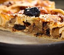 Тарт сытный Капуста и чернослив