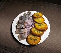 Сельдь с картофелем