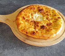 Сладкий пирог с творогом и бананом