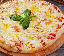 Пицца Маргарита средняя