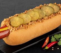 Датский хот-дог с колбаской чоризо