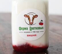 Йогурт питьевой + вишнёвый джем