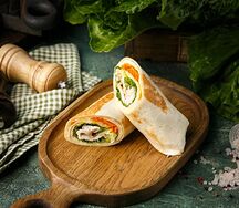 Ролл с куриной грудкой