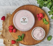 Йогурт фермерский натуральный малина-клюква 3%