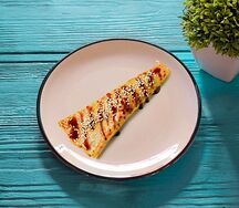 Блин Королевская креветка с соусом терияки и кунжутом