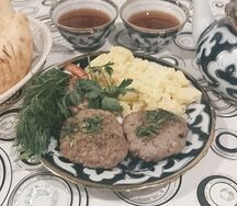 Картофельное пюре с домашними котлетами