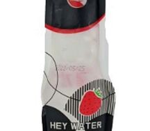 Напиток Hey Water с экстрактом зеленого чая и вкусом клубники