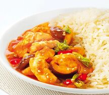 Курица в кисло-сладком соусе с рисом и кунжутом