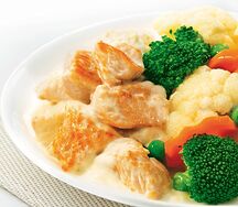 Индейка с овощным ассорти и соусом бешамель