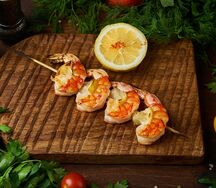 Шашлык из тигровых креветок