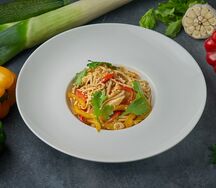 Вок с курицей