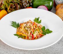 Салат Фунчоза с курицей