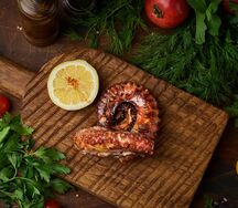 Осьминог на гриле