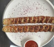 Люля-кебаб на углях из курицы