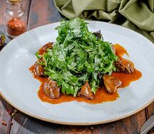 Теплый салат с куриной печенью