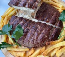 Котлета сыром на мангале