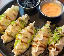 Гедза с креветкой и курицей