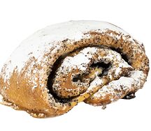 Булочка с маком и изюмом