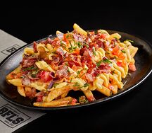 Сырный картофель фри с беконом