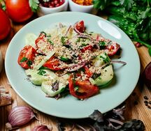 Салат по-грузински с грецкими орехами