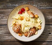 Салат Цезарь с курицей