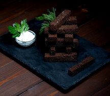 Гренки чесночные