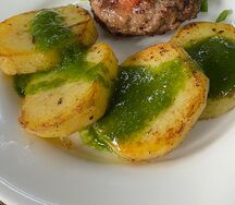Картофель жареный с луковым соусом