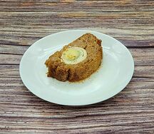 Мясной рулет с яйцом