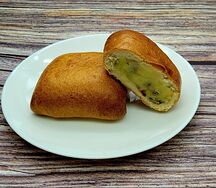 Пирожок с картошкой и грибами